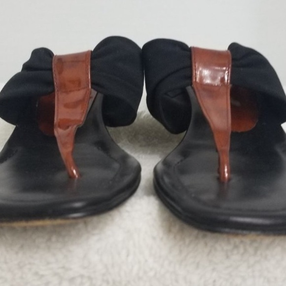 Donald J. Pliner Coutour Kitten Heel Sandals - Picture 4 of 11